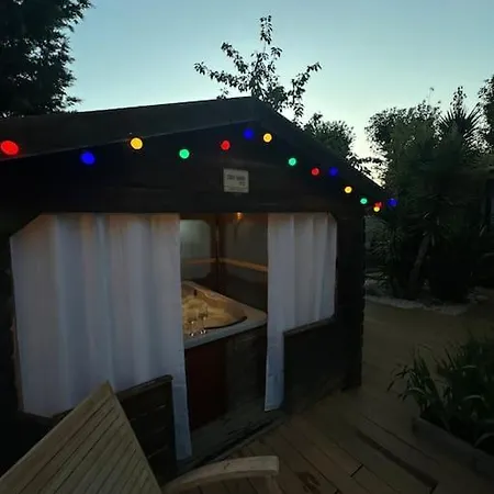 Colore Et Jacuzzi A 30 Min Des Plages Διαμέρισμα Vergèze